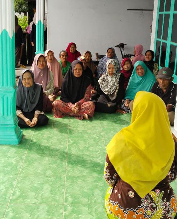Inovasi SALING BERBAGI: Upaya Edukasi dan Pemberdayaan Lansia di Wilayah Puskesmas Tempeh