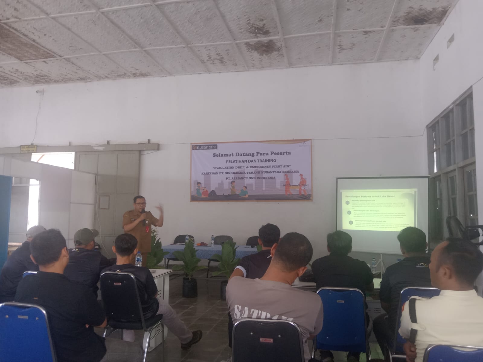 Sinergi Puskesmas Tempeh dan Perusahaan Bangun Keselamatan Kerja