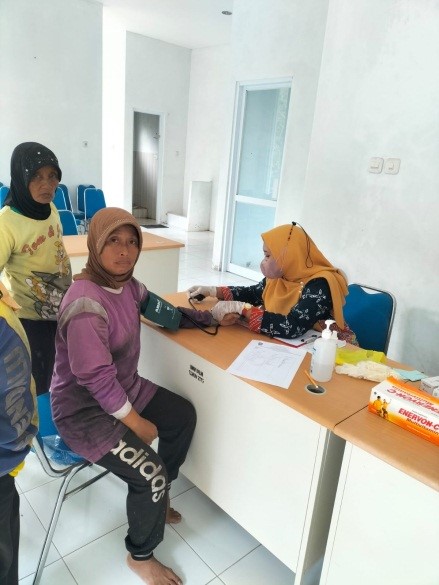 PELAYANAN PUSKESMAS TEMPEH UNTUK KELOMPOK RENTAN DI TPA LEMPENI